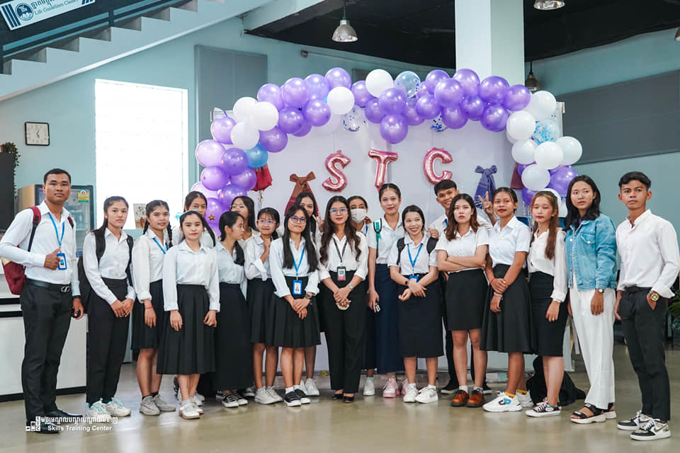 Success stories from youth in English and computer classes